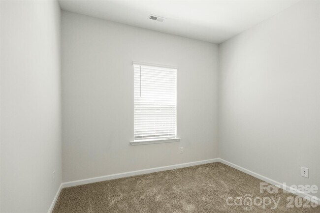 Building Photo - 7113 Brookview Ln
