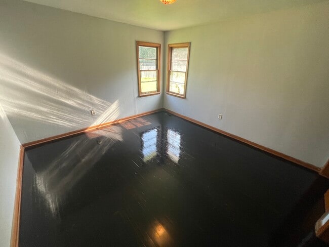 Building Photo - 100 N Lane St