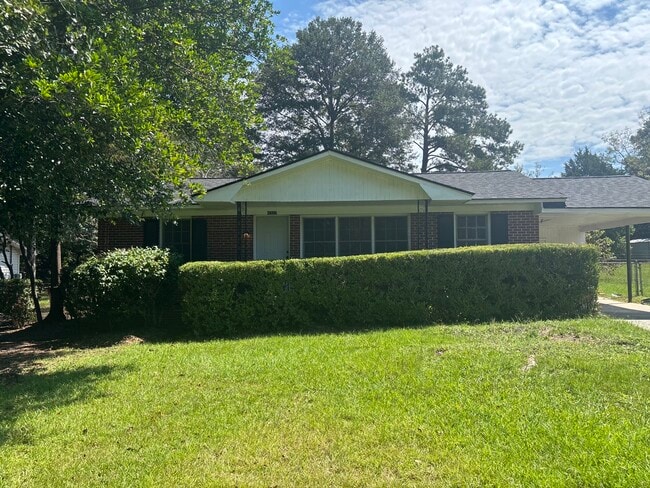 Primary Photo - 4322 Fairfax Dr