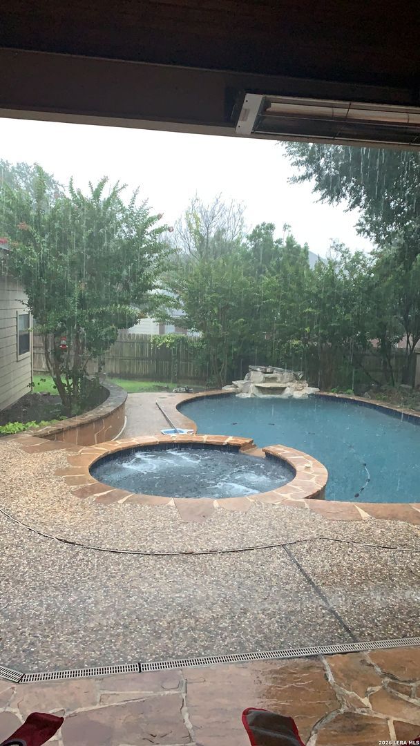 Building Photo - Spacious Fully Furnished Family Home with Heated Pool, Spa & Workshop in Arrowhead