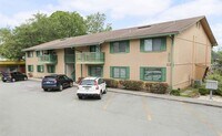 Building Photo - 3765 Crown Point Rd