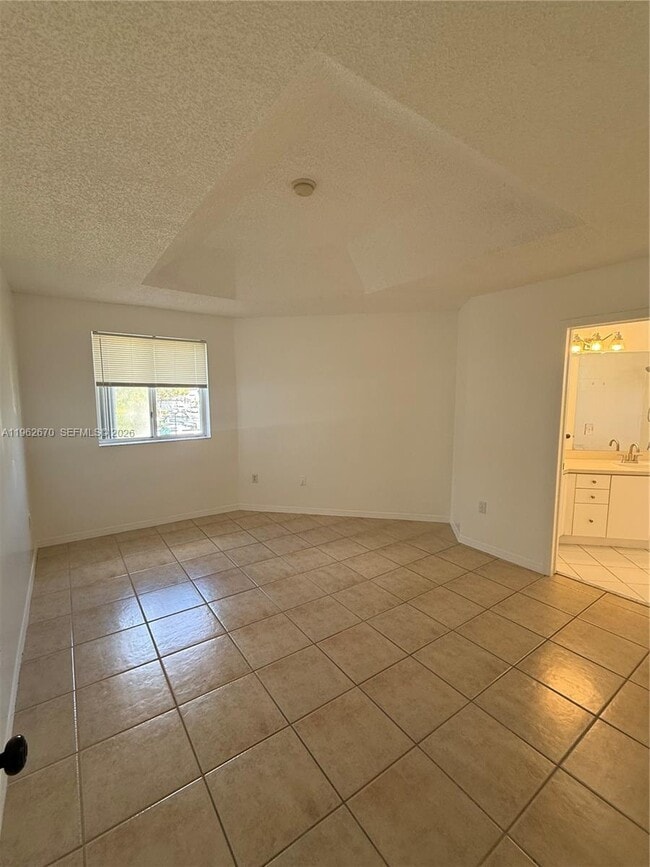 Building Photo - 2244 SE 26th Ln