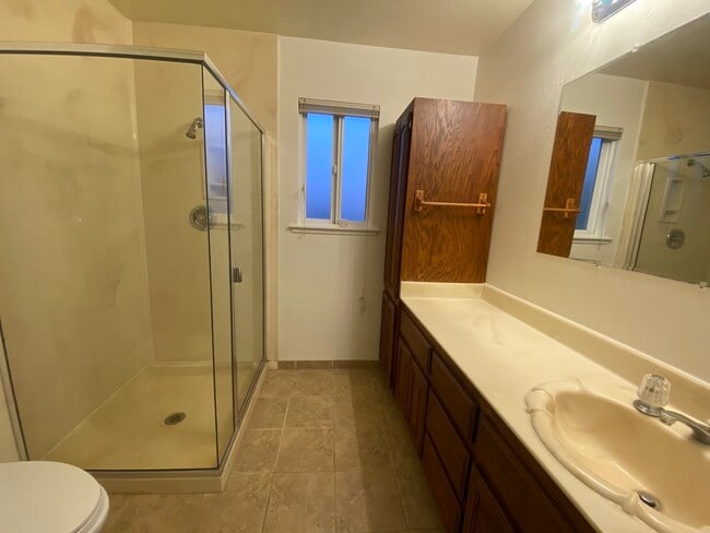 Building Photo - 14790 Ruthelen Ct