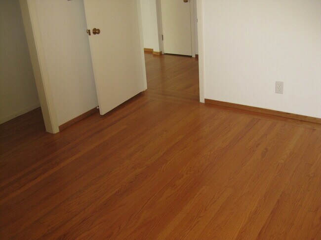 Building Photo - 300 Bocana St