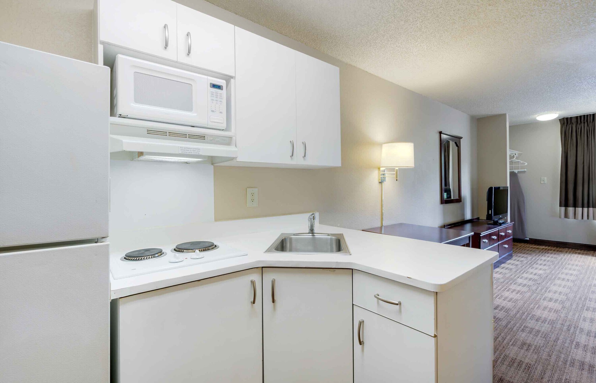 Building Photo - 1760 Pembrook Dr