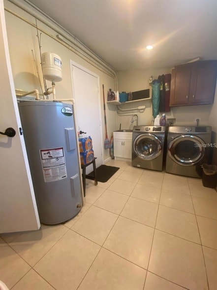 Building Photo - 6048 Merril St