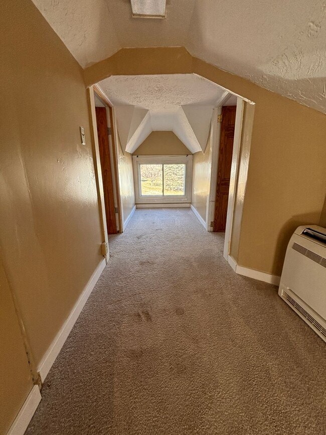 Building Photo - 14 W Carrollton Ave