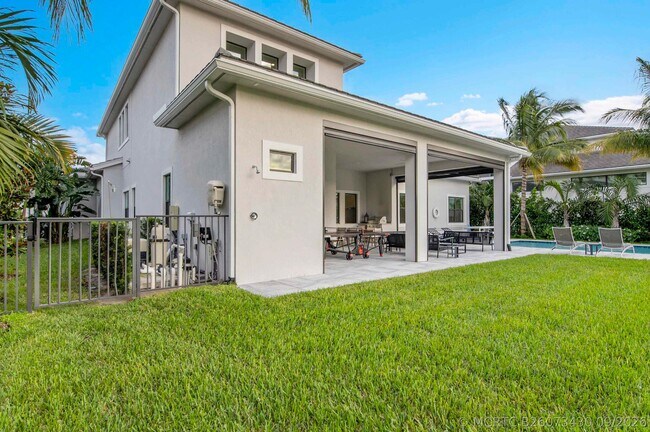 Building Photo - 7480 NW 26th Way