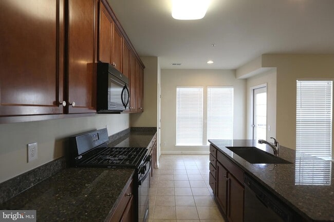 Building Photo - 20592 Geddes Terrace