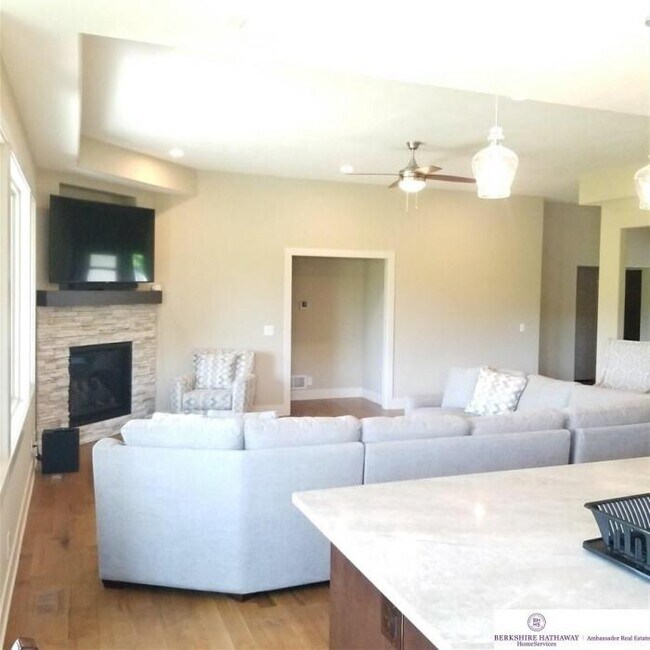 Building Photo - 4 bedroom in Omaha NE 68022