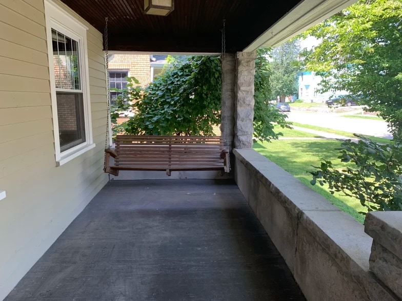 Building Photo - 720 E Hunter Ave