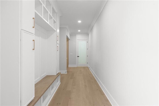 Building Photo - 407 Buford