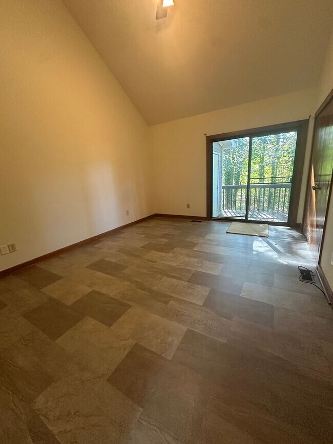 Building Photo - 5652 Thea Ln