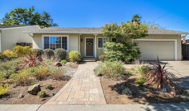 Primary Photo - 6487 Hidden Creek Dr