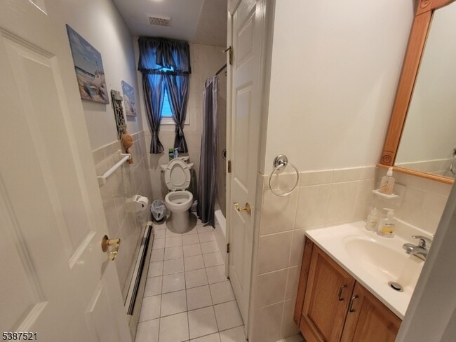 Building Photo - 5 Madison Ave