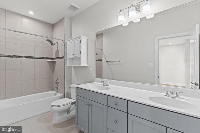 Building Photo - 12600 Coventry Mnr Wy