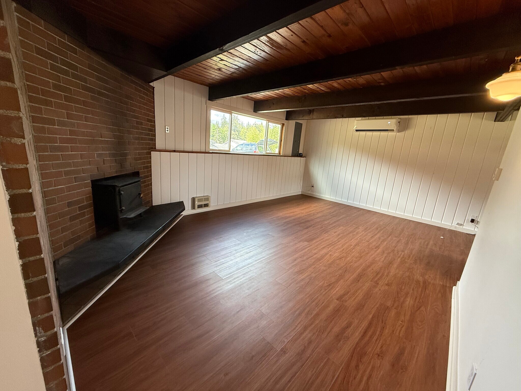 Family room - 13016 16th St NE