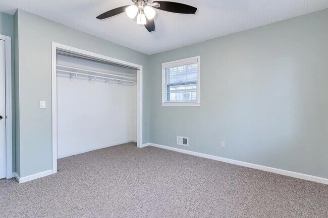 Building Photo - Charming 3 bedroom, 2 bathroom home located in Irmo, SC