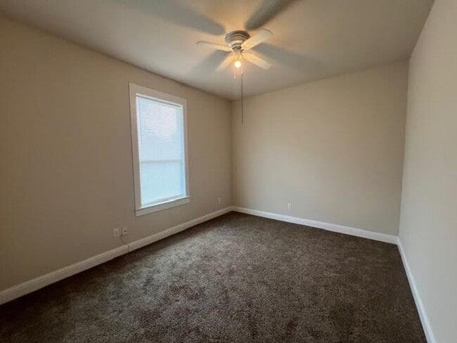 Building Photo - 2208 Sanger Ave