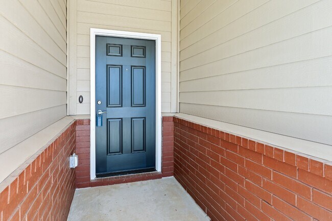 Building Photo - Great Condition Single Story Kyle Home