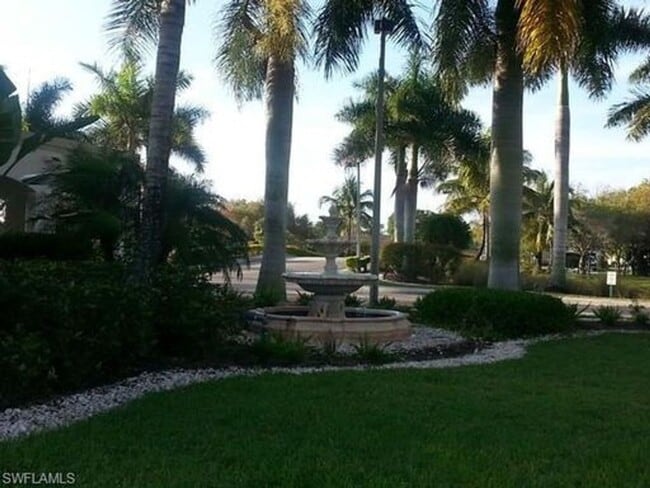 Building Photo - 3/2 2nd Floor Condo AVAILABLE NOW!