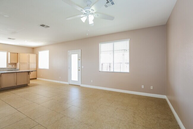 Building Photo - 1102 Broomfield Dr