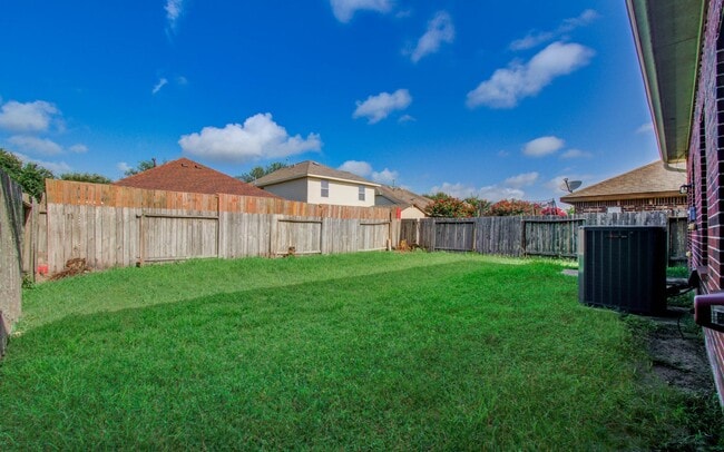 Building Photo - 14034 Chelseahurst Ln