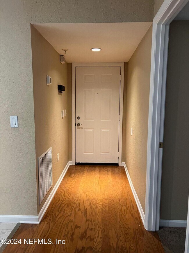 Building Photo - 505 Boardwalk Dr