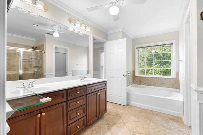 Building Photo - 6061 Farrell Way