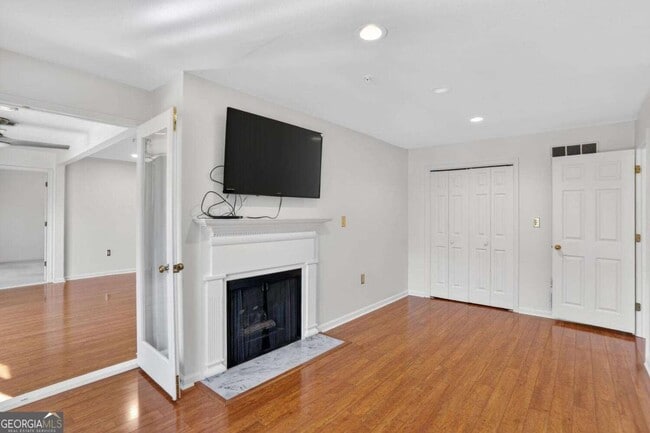 Building Photo - 27207 Plantation Dr NE