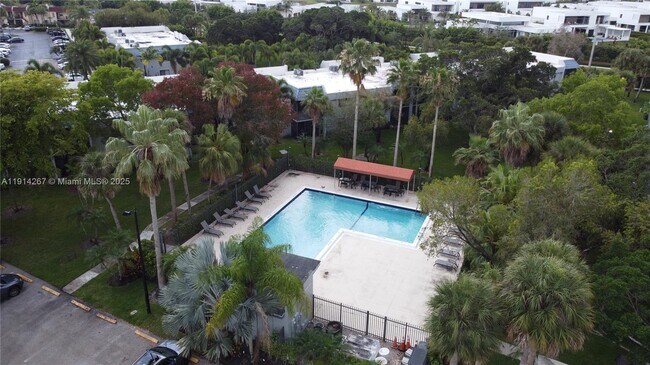 Building Photo - 16521 Blatt Blvd