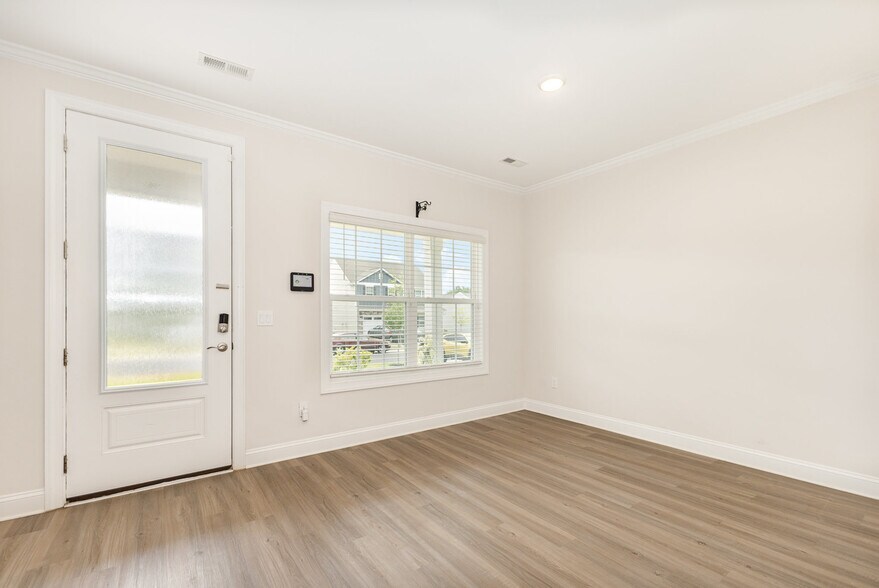 Building Photo - 126 Tanner Loop