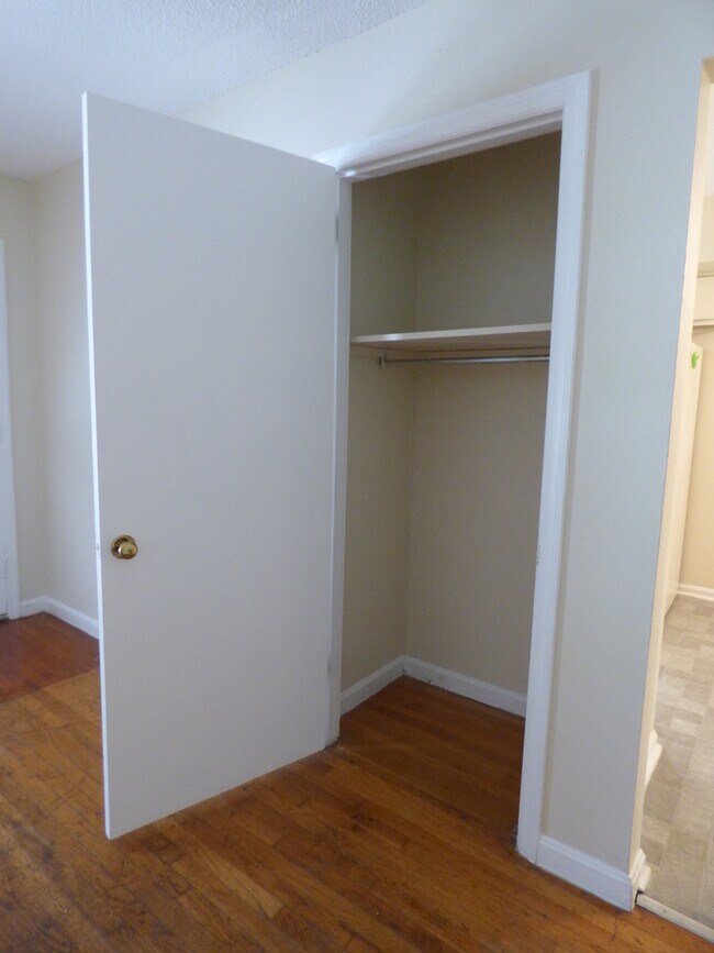 Building Photo - ORR731/733