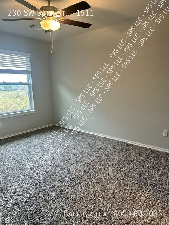 Building Photo - 230 SW 34th St