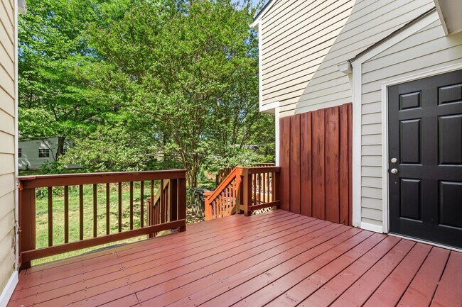 Building Photo - Sunlit Downing Creek townhome with private deck, open layout, and easy access to Duke, UNC, and RTP.