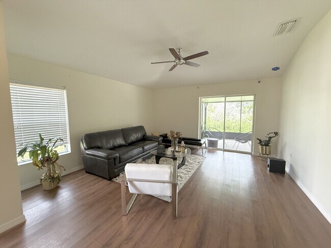 Building Photo - "Charming 3-Bedroom villa in Wesley Chapel...