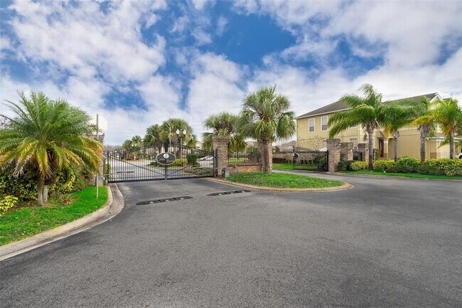 Building Photo - 2335 Cedar Garden Dr