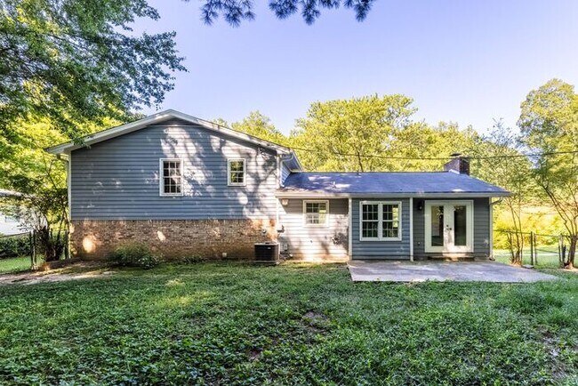 Building Photo - 1285 Coronada Dr