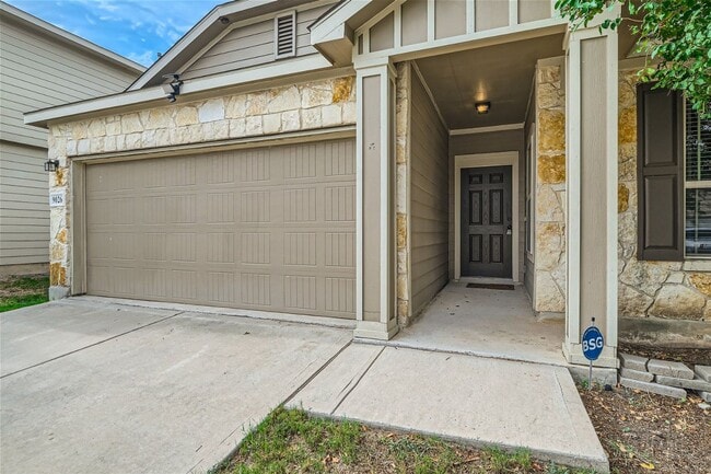 Building Photo - Comfortable & Functional One-Story Living with Bright Open Layout and Spacious Bedrooms