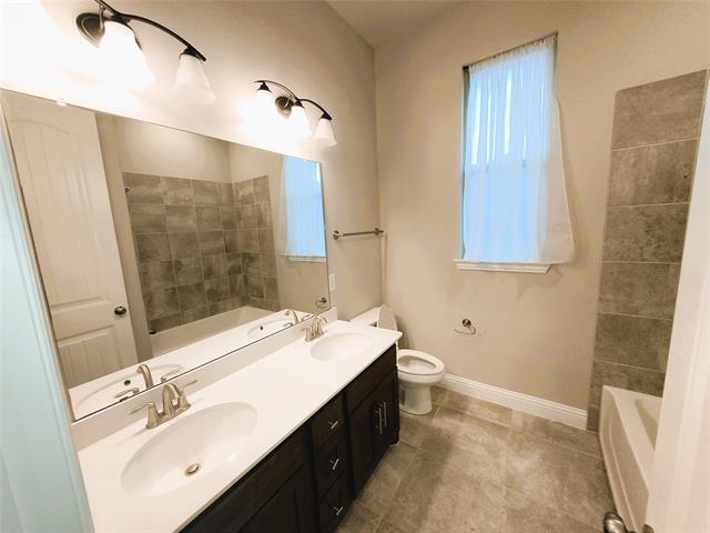 Building Photo - 1616 Silla Dr