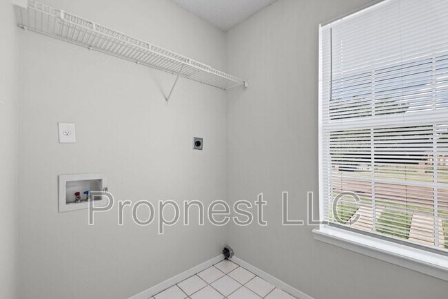 Building Photo - 854 Barrington Woods Cove