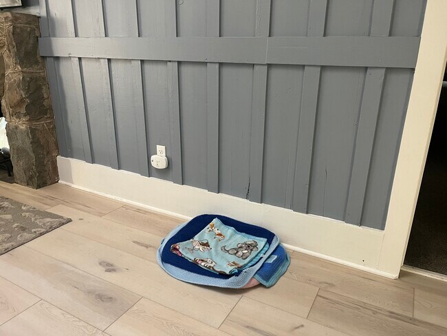 Building Photo - 315 Goldfinch Pl