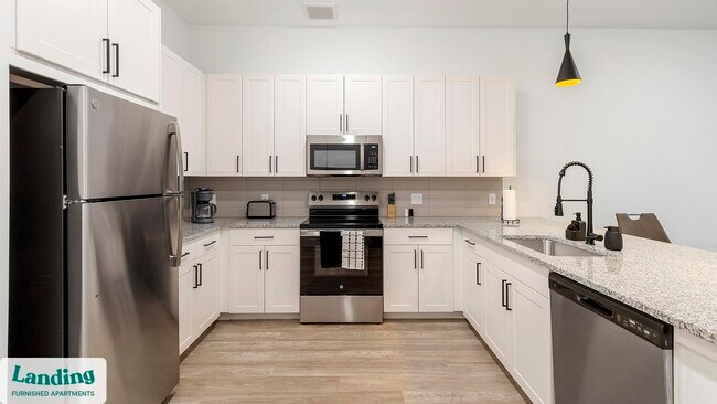 Building Photo - 650 E Sycamore St