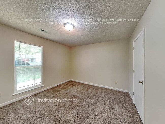 Building Photo - 4700 Cricklewood Ln