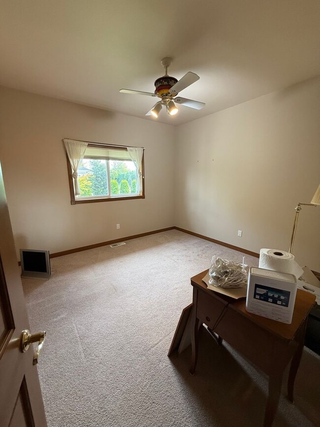 Building Photo - Beautiful Lynden Home!