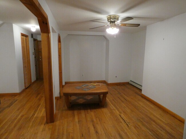 Building Photo - 936 Willow Ave