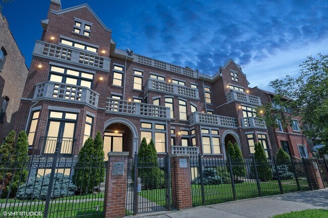 Building Photo - 4351 S Lake Park Ave