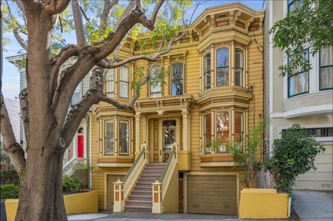 Italianate Victorian historic building - 49 Liberty St