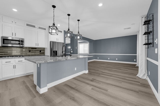 Building Photo - 4319 N Thunder Twice St