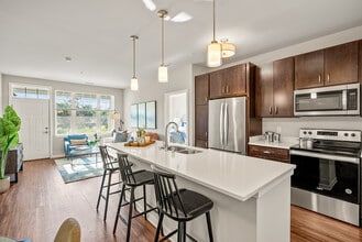 Building Photo - Seasons at Orchard Hills